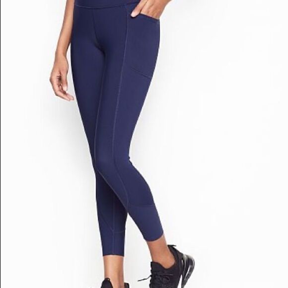 Victoria’s Secret Women Knockout Sports Leggings in the Size Medium/Regular - Picture 1 of 7